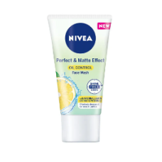 Nivea Perfect & Matte Effect Oil Con