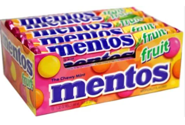 Mentos  Chewy dragee 21.6g Stick 8p Fruit per case x 12