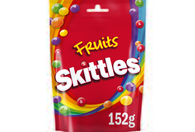 Skittles Fruits 152g – Fruity Chewy Candy, Taste the Rainbow, Shareable Bag x 15