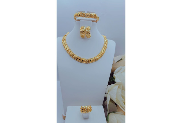 Gold Jewelry Set