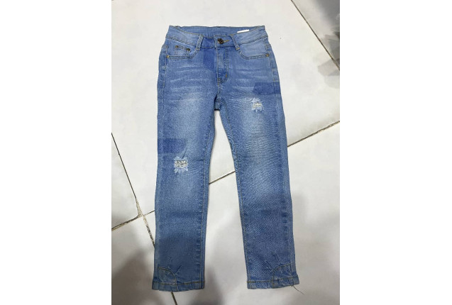 Blue Kids Urban Chic Jeans. -2