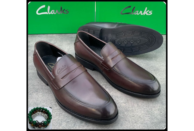 Brown Clarks Dress Shoes