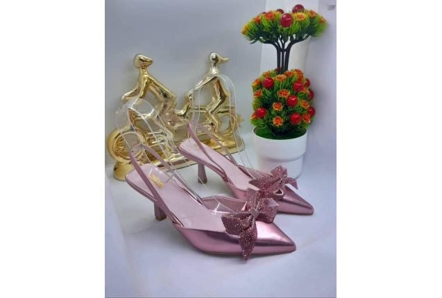 Metallic Pink High-heeled Pumps