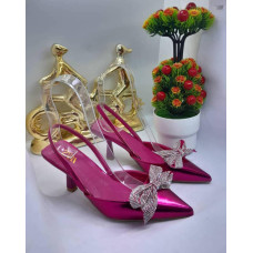 High-heeled Pumps