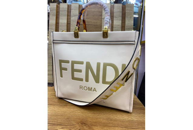 Fendi Roma handbag -white