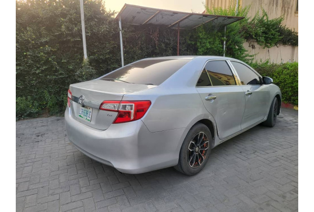 Toyota camry.  Model: 2014 x  1