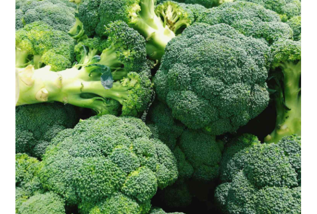 Fresh Organic Frozen Broccoli  3-5