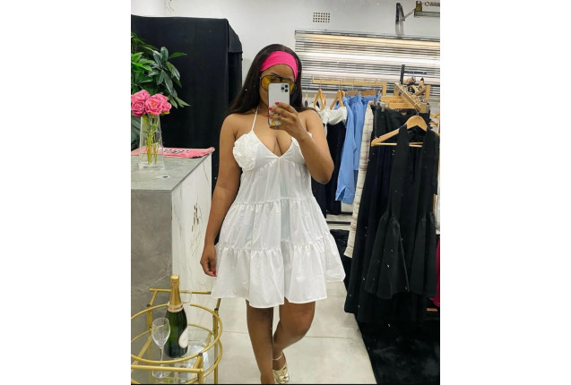 Fits-up Gown