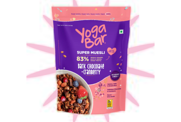 YogaBar Dark Chocolate Cranberry Muesli 700 g – High‑Protein, Gluten‑Free Breakfast with Nuts, Seeds x 18