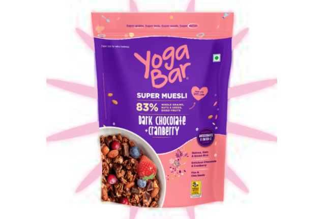 Yogabar Dark Chocolate & Cranberry Muesli 400 g – Healthy, Antioxidant-Rich Breakfast Cereal x 20