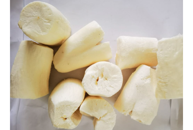 Frozen Peeled Cassava – Pre-Cut Root Vegetable   – Per kg x 20