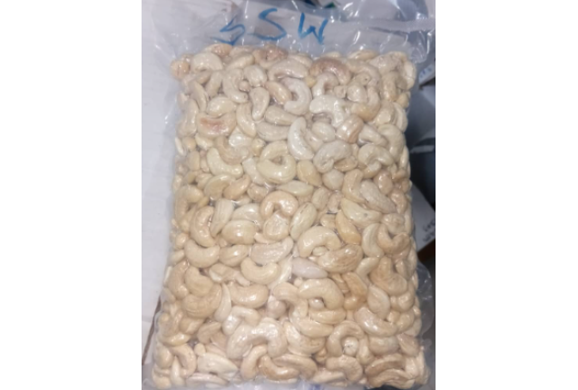 Processed Cashew SSW – Whole Scorched Second Wholes, Bulk Pack Cashew Kernels - 1KG