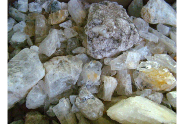 LLithium Spodumene Ore 2.4-7.0 % Li₂O - Battery Grade Lithium Mineral Bulk Supply