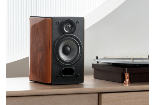 Edifier R1380DB Professional Bookshelf Speakers - 42W Bluetooth Wooden Enclosure - Brown x 2