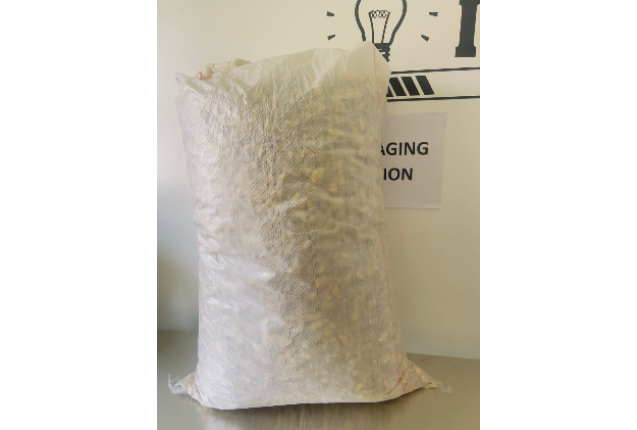 Ajeku Dried Split Ginger  - 10kg