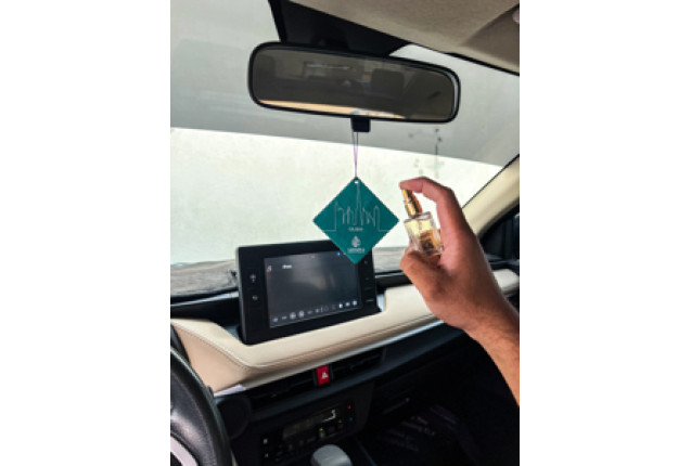 SAMAWA Car Fragrance Kit Woody Fresh Fruity - Die-Cut Freshener + 10ml Perfume 