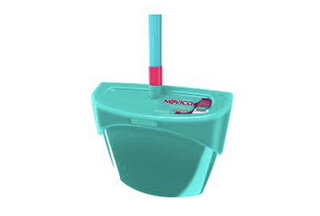 PLASTIC DUSTPAN W/ HANDLE x 6