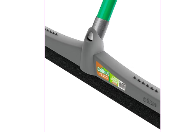 BRILHUS PLASTIC SQUEEGEE W/HANDLE S x 12