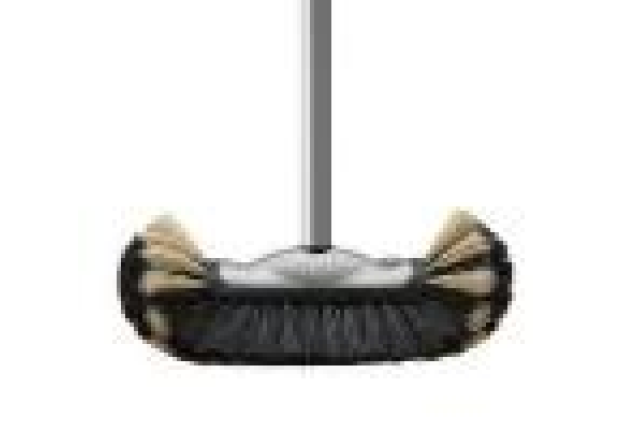 BROOM W/ SYNTHETIC BRISTLES W/HANDLE x 8