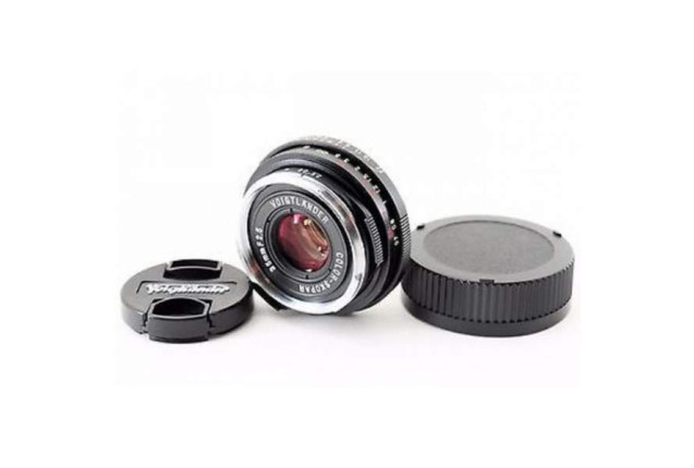 Voigtländer Lens - VM-Mount (35mm F2.5 Color Skopar Pancake II VM)