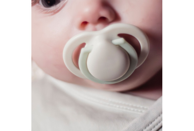 Mini Trial Pack 150ml Bottle & 0-2m Soother x 2