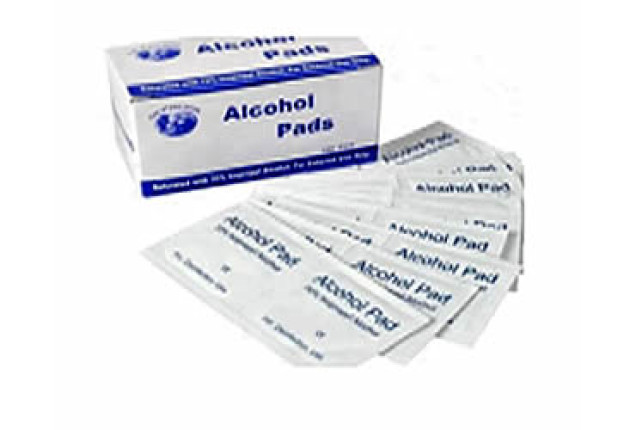 Alcohol Pad (6cm x 3cm - 100 pcs per Box) - 100 Boxes x 50