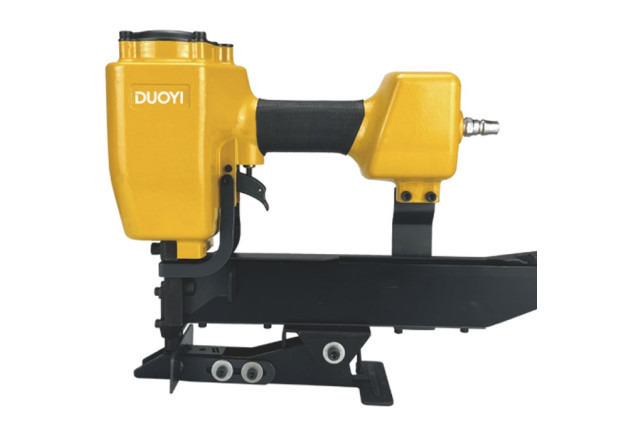 Large Stapler (Model N825)