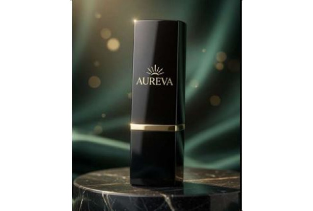 Signature Lipstick | 4 Shades (4.5g) x 1.80