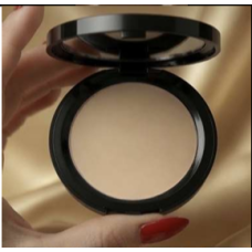 Aureva Luxury Compact Powder – 12g | Smooth, Flawless Finish 1