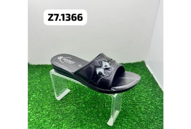 Top Quality Slippers (Model Z7.1366)