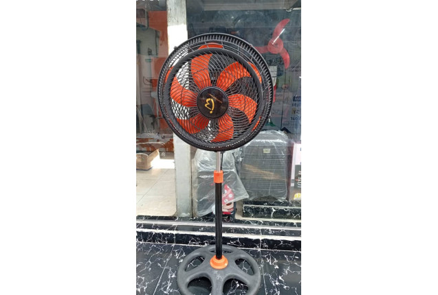 Bianco pedestal fan