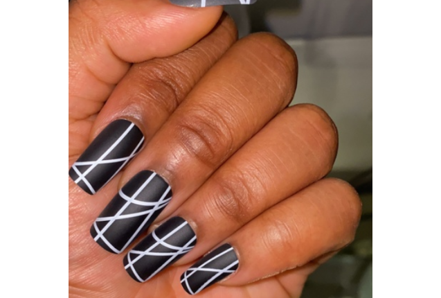 Black and White Matte Press on Nails