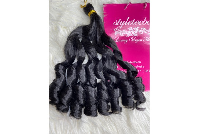 Lexia bounce curls #1B x  1