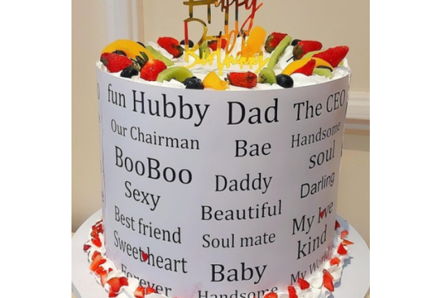 10" script cake
