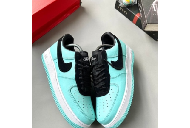 Tiffany& Co X Nike Airforce 1 Snearkers
