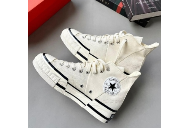 Taylor All Star 70 Plus High “Distorted White”