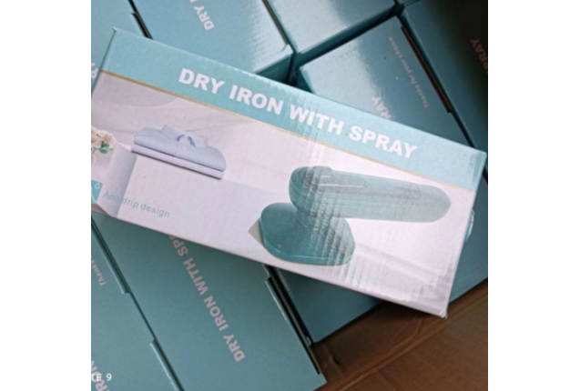 Dry Iron With Spray