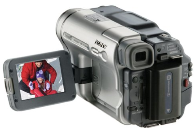 Sony Handycam DCR-TRV460e in original box