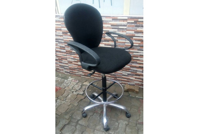 Teller/Laboratory Chair – EQTE010