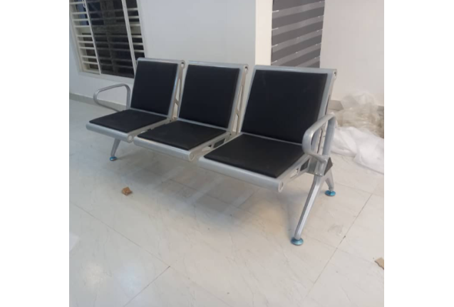 3-in 1 Airport Waiting Chair with Padded Seat and Back Rest – EQWC403